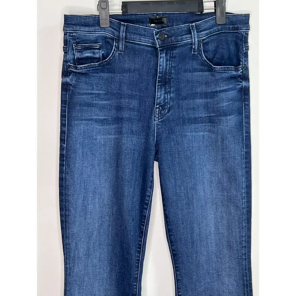 MOTHER  The Weekender Mid Rise Fray Flare Jeans Mint Condition Women's Size 33 - Picture 4 of 12